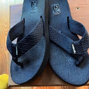 Tevq flip flops
